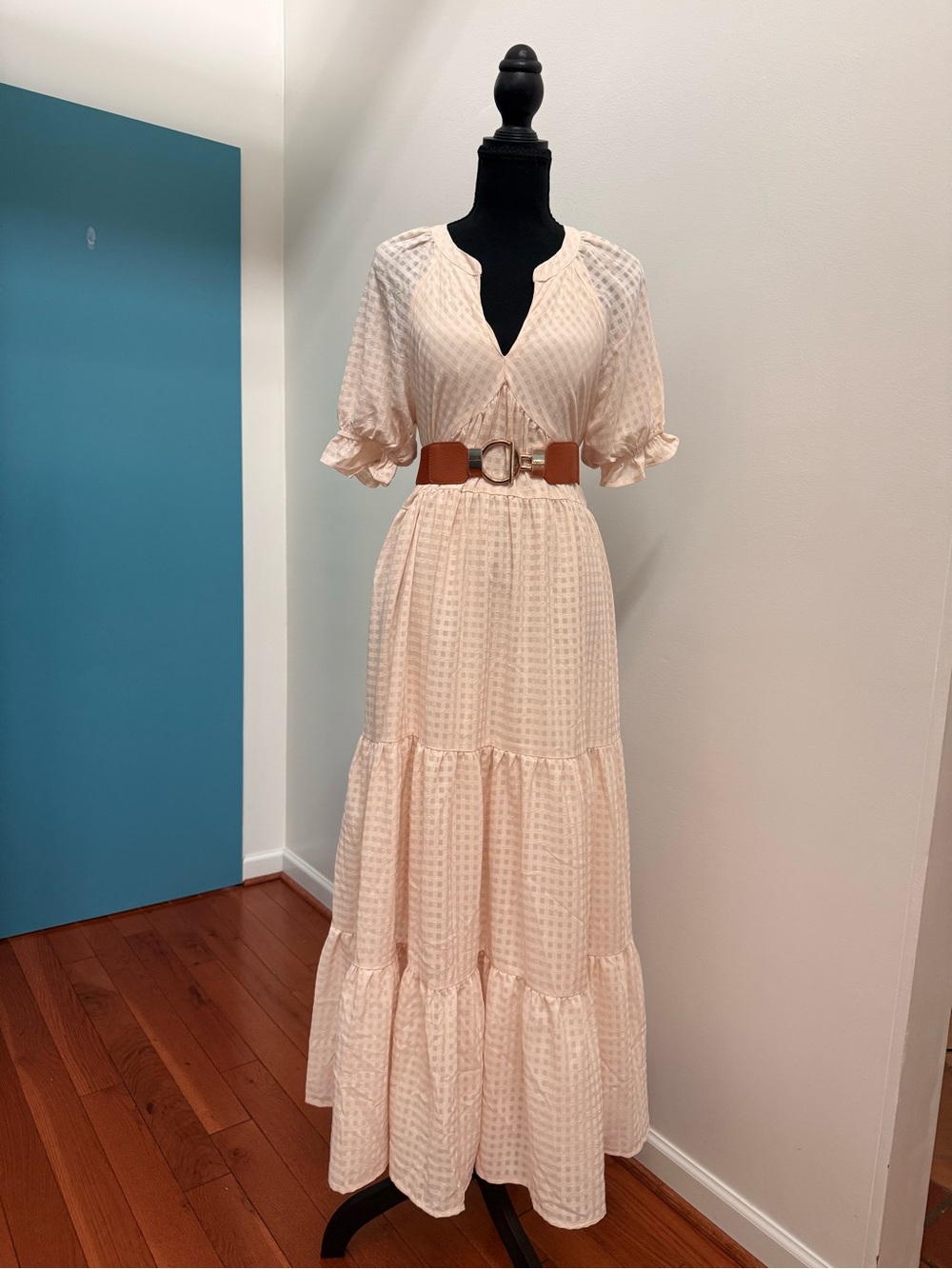 ⭐️FREE BELT⭐️-Light Cream/Blush Tiered Maxi Dress with Puff Sleeves
